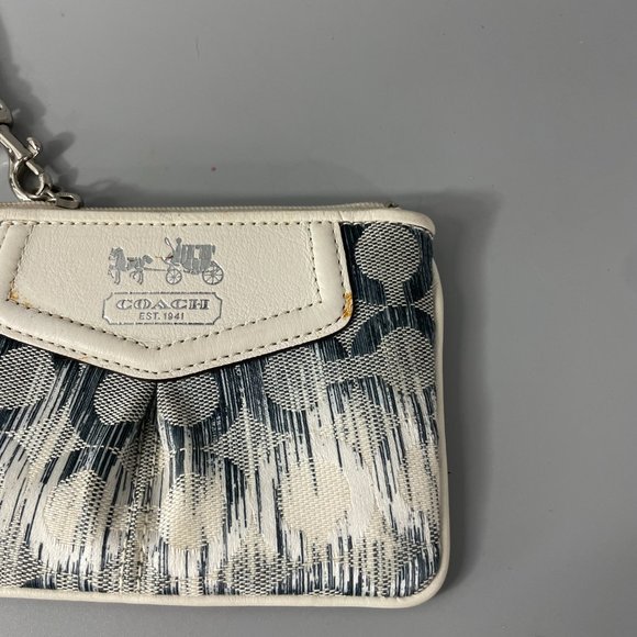 Coach CC logo Ombre Cloth Wristlet - Picture 3 of 10
